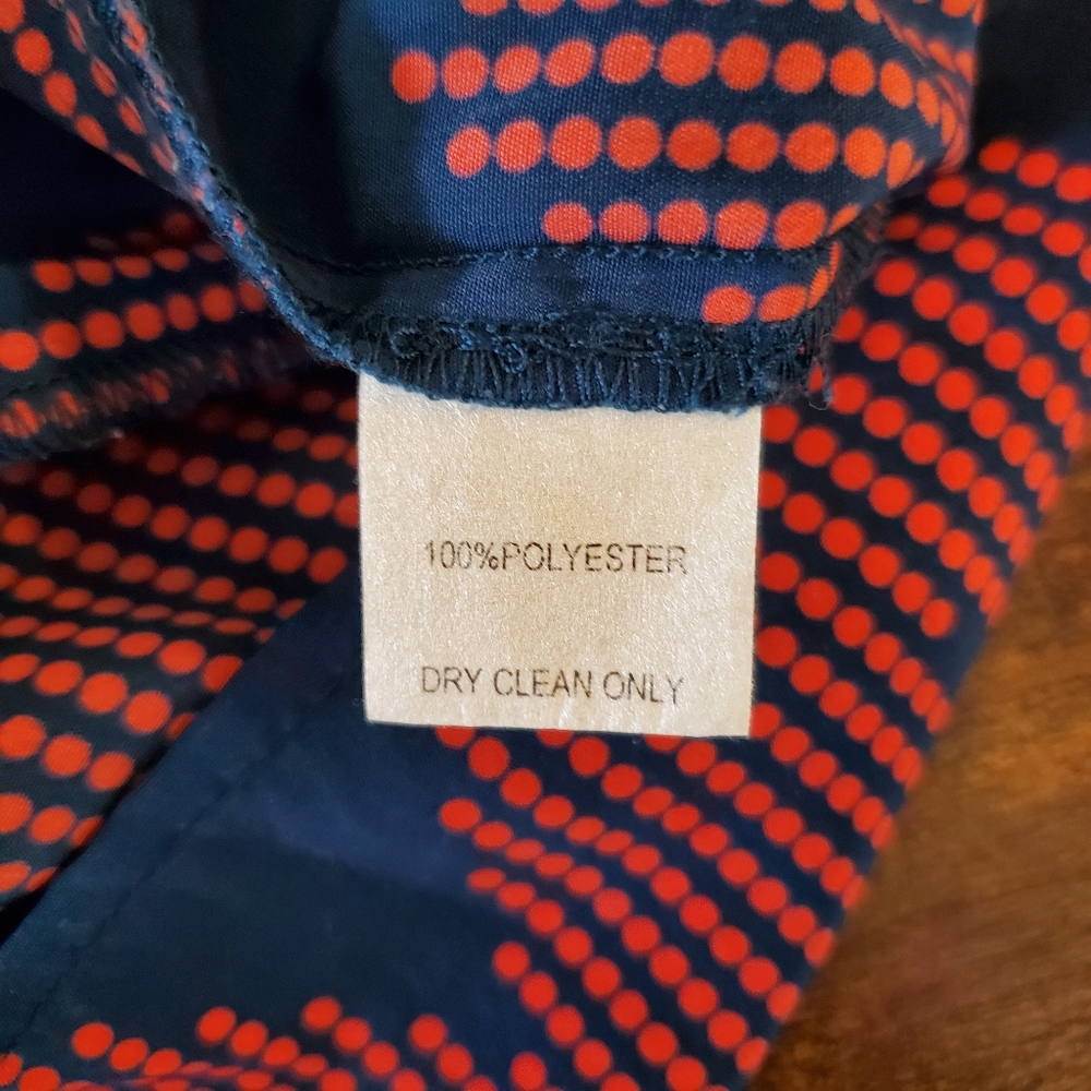 Navy & Red Chevron Top (S) - Picture 4 of 4